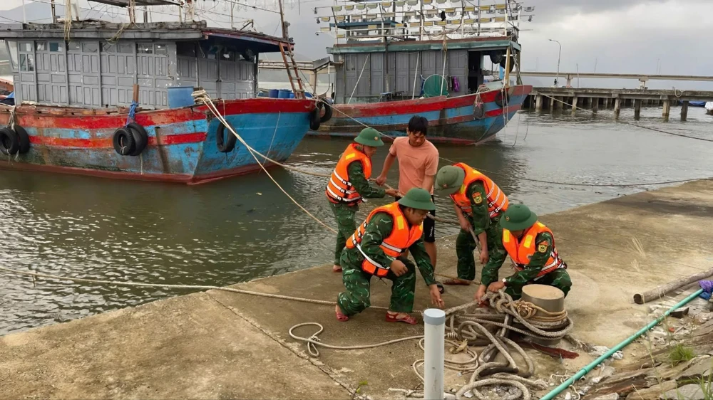 mưa rất to ở Huế