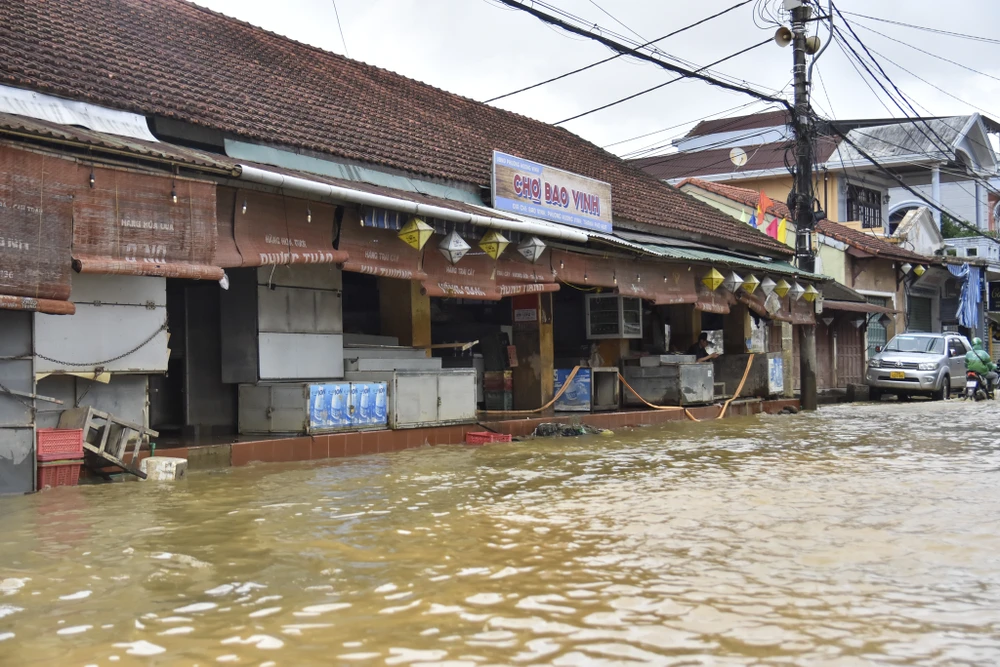 pho-co-bao-vinh-oan-minh-sau-tran-lu-lich-su (12).jpg