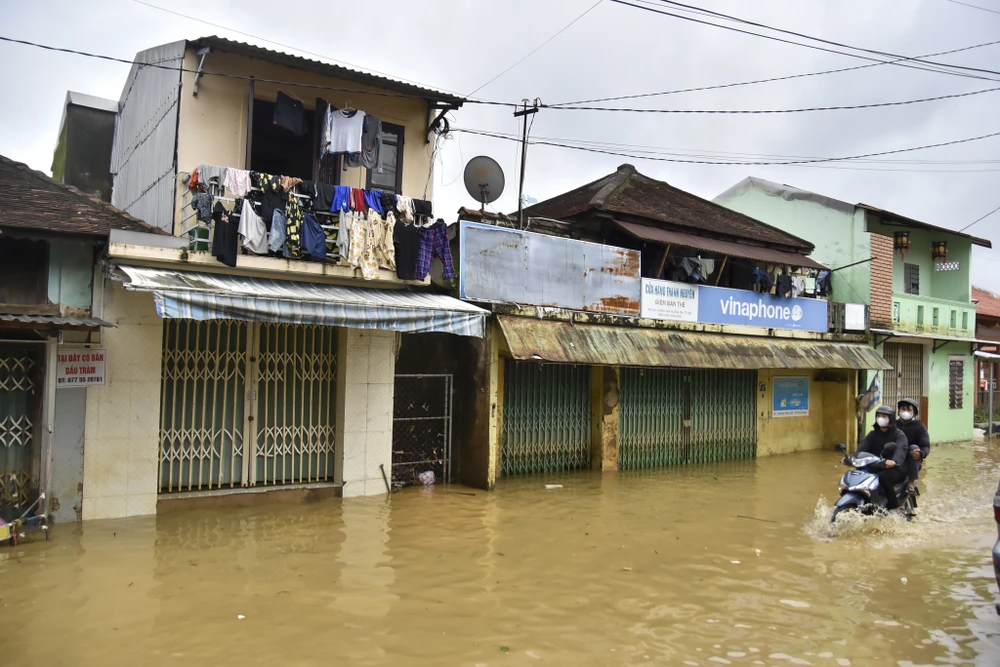 pho-co-bao-vinh-oan-minh-sau-tran-lu-lich-su (18).jpg