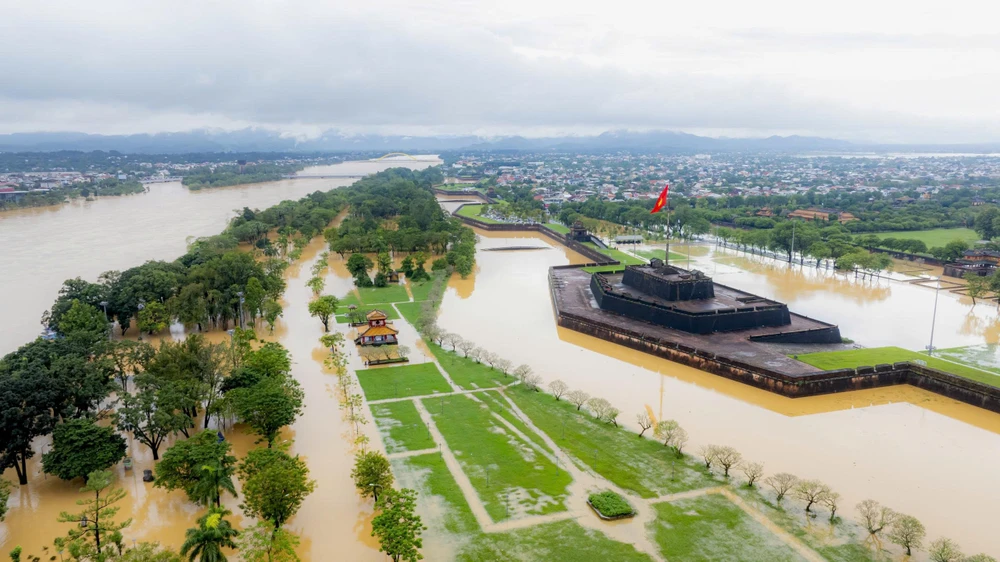 lu-chong-lu-dai-noi-hue-ngap-sau-lan-thu-3-trong-hon-1-tuan (15).jpg