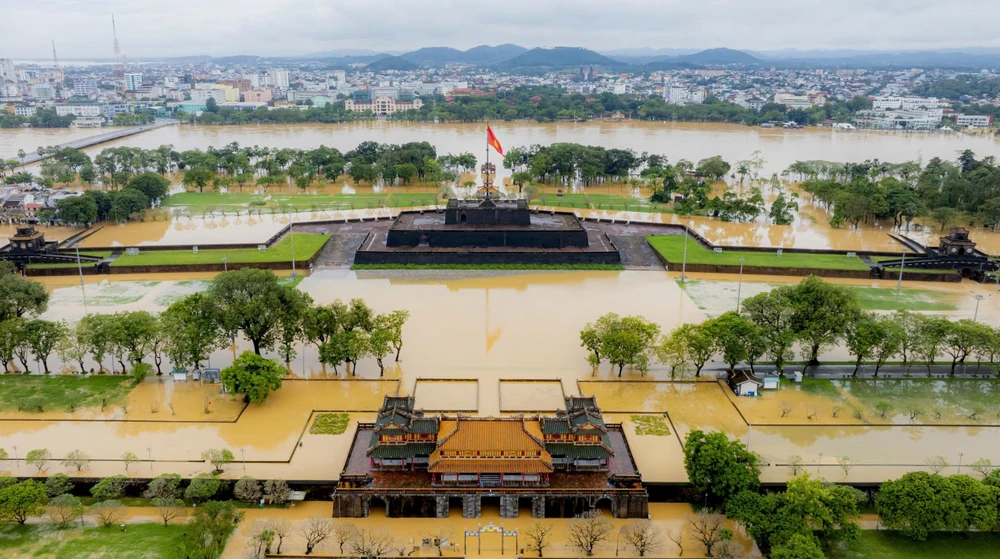 lu-chong-lu-dai-noi-hue-ngap-sau-lan-thu-3-trong-hon-1-tuan (2).jpg