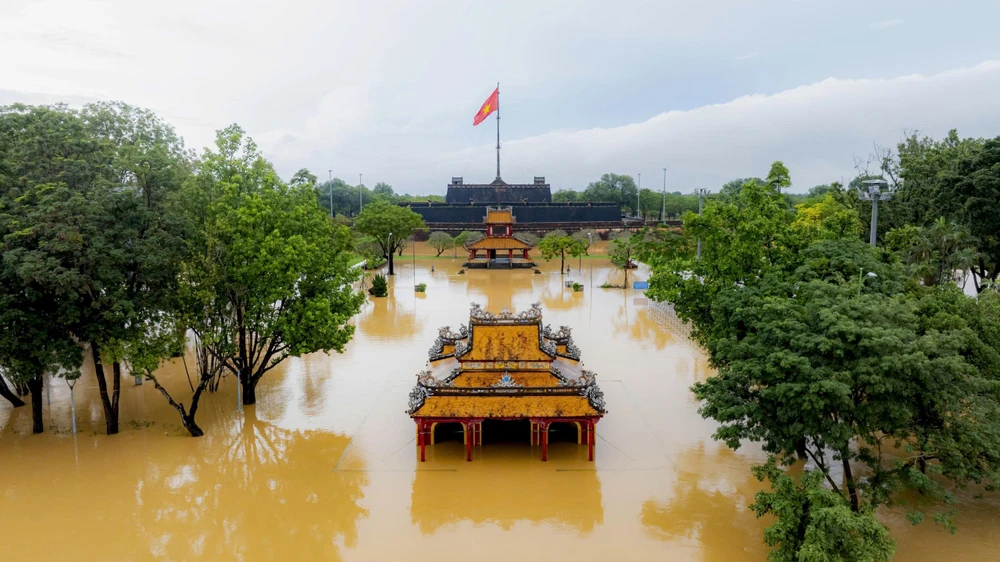 lu-chong-lu-dai-noi-hue-ngap-sau-lan-thu-3-trong-hon-1-tuan (7).jpg