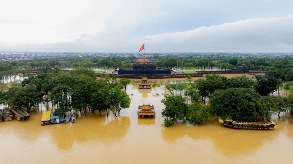 lu-chong-lu-dai-noi-hue-ngap-sau-lan-thu-3-trong-hon-1-tuan (8).jpg