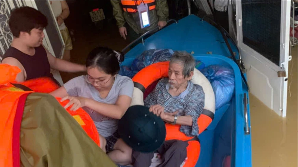 lu-moi-chong-hai-lu-cu-nguoi-dan-hue-lai-met-moi-so-tan (1).jpg