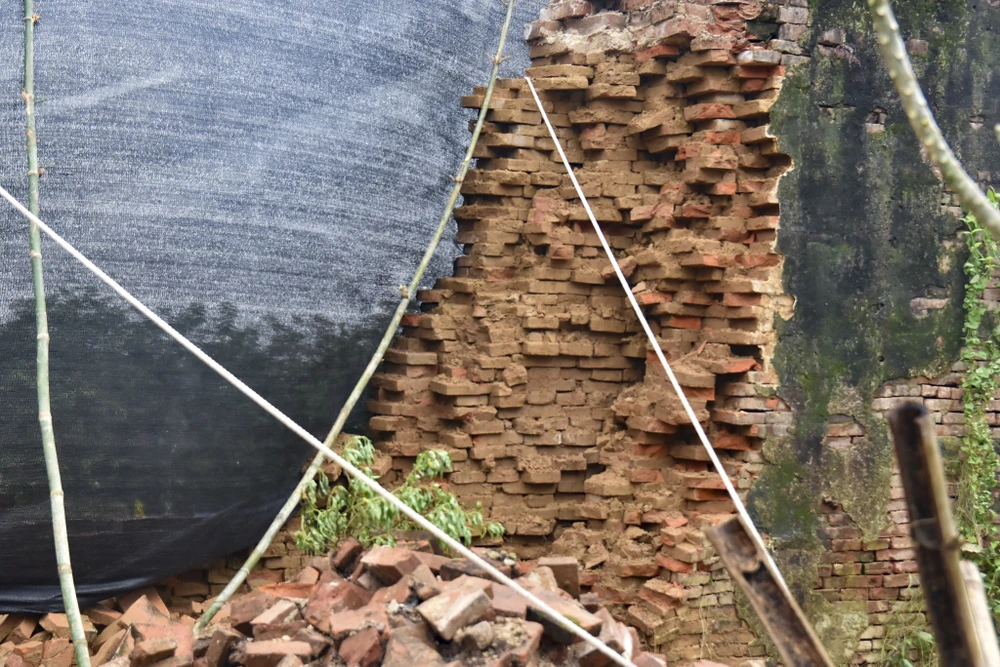 giam-doc-trung-tam-bao-ton-di-tich-co-do-hue-noi-ve-tuong-hoang-thanh-hue-bi-sap (8).jpg