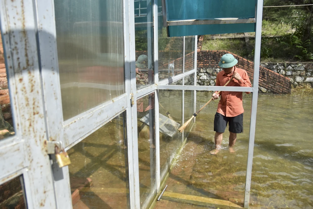 canh-canh-di-tich-thap-cham-hon-1-200-tuoi-ngap-sau (17).jpg