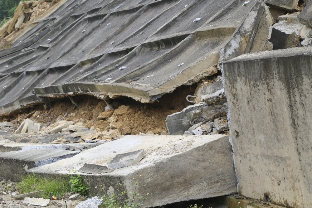 can-canh-cao-toc-la-son-hoa-lien-sat-lo-do-mua-lich-su (26).jpg