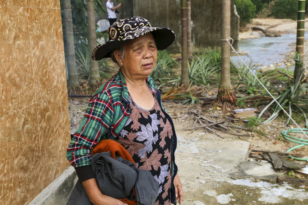 nha-bi-cuon-troi-mat-het-roi (11).jpg