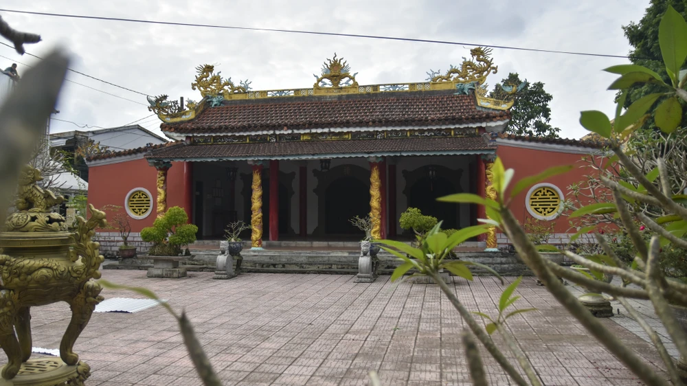 ben-trong-phu-de-cua-vi-hoang-tu-nhieu-con-hon-ca-vua-minh-mang (5).jpg