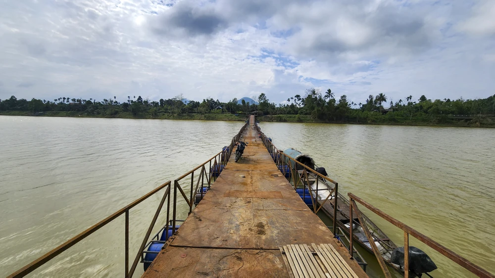 vi-sao-nguoi-hue-mong-ngong-noi-lai-cay-cau-du-bi-thu-phi-bot (10).jpg