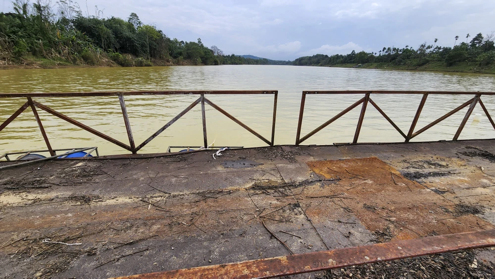 vi-sao-nguoi-hue-mong-ngong-noi-lai-cay-cau-du-bi-thu-phi-bot (18).jpg