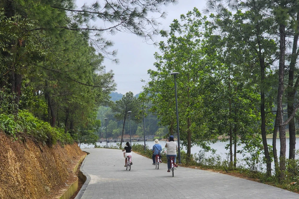 ve-dep-ma-mi-cua-con-rong-khong-lo-o-hue-gio-ra-sao (28).jpg