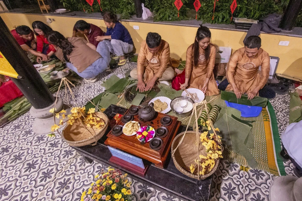 lac-buoc-vao-chon-xua-trai-nghiem-nhung-tro-choi-cung-dinh (3).jpg