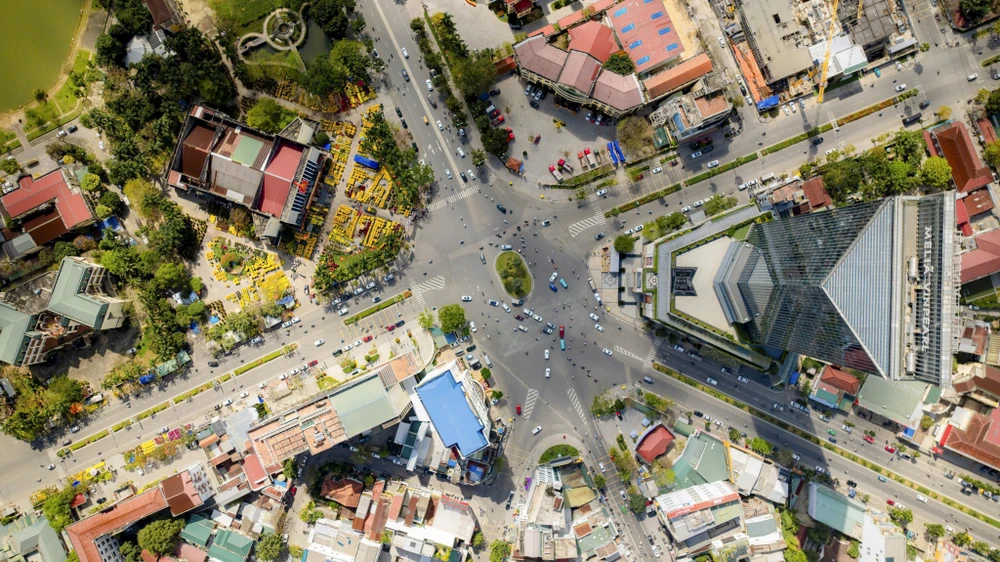 ngam-dien-mao-ruc-ro-cua-co-do-hue-trong-sac-hoa-xuan-binh-ngo (17).jpg