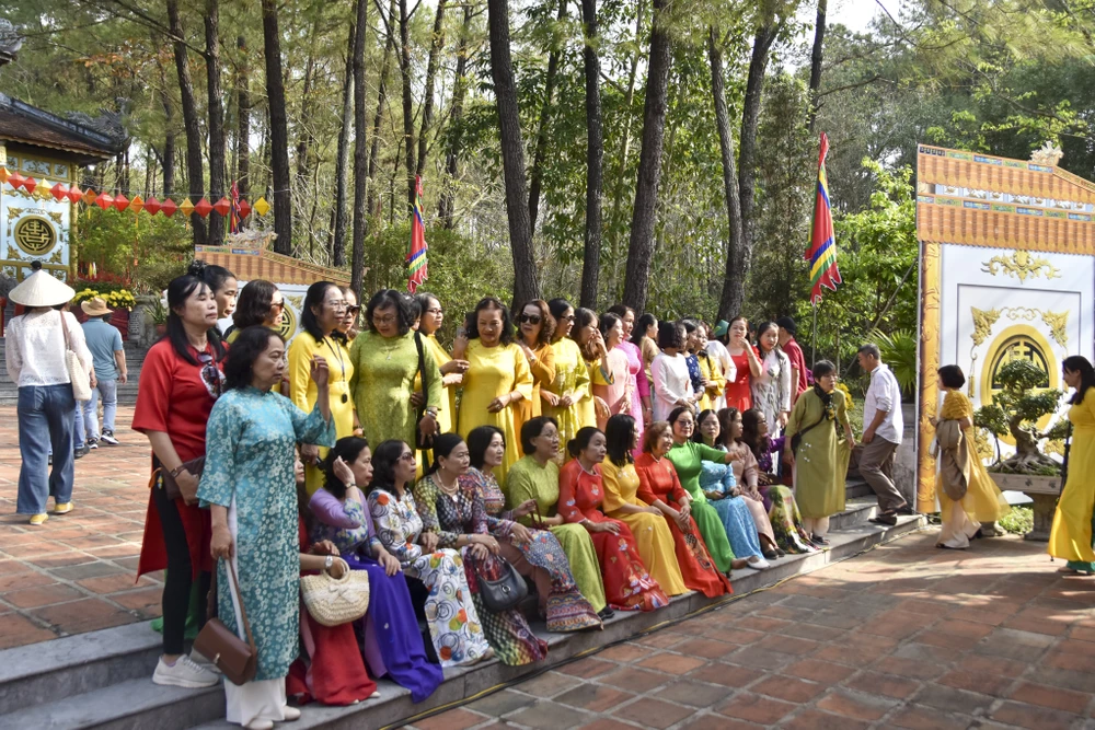 en-nui-ngu-phong-xem-tai-hien-hanh-trinh-ve-lam-dau-xu-champa-cua-cong-chua-huyen-tran (18).jpg