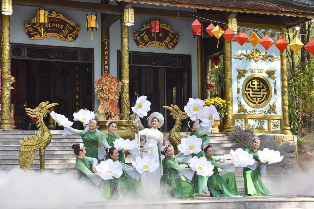 en-nui-ngu-phong-xem-tai-hien-hanh-trinh-ve-lam-dau-xu-champa-cua-cong-chua-huyen-tran (4).jpg