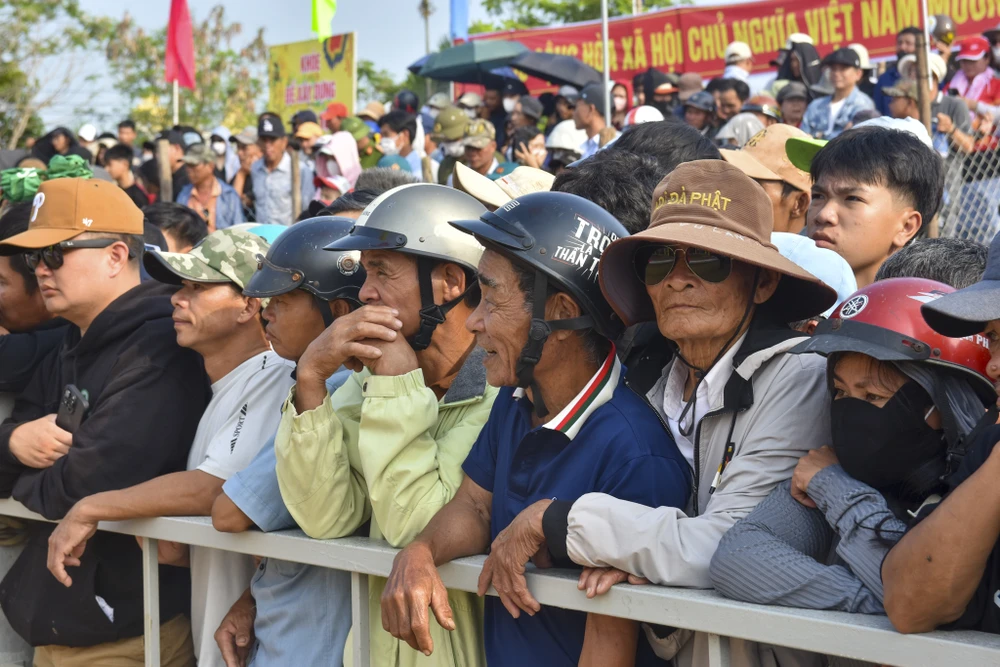 xem-cac-manh-ho-co-do-tranh-tai-nay-lua-ngay-dau-xuan-binh-ngo (7).jpg