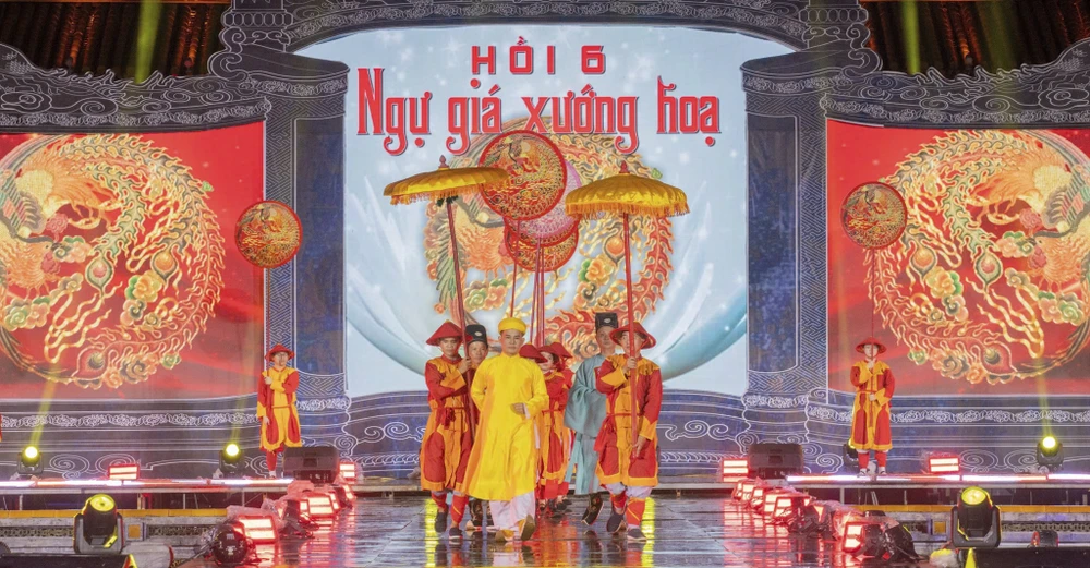 nhieu-bai-tho-ngu-che-cua-cac-vi-vua-nha-nguyen-song-lai-giua-co-do (14).jpg