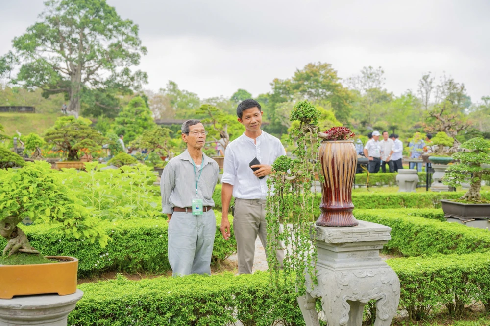 1-000-gio-hoa-lan-ba-mien-khoe-sac-tai-dai-noi-hue (8).jpg