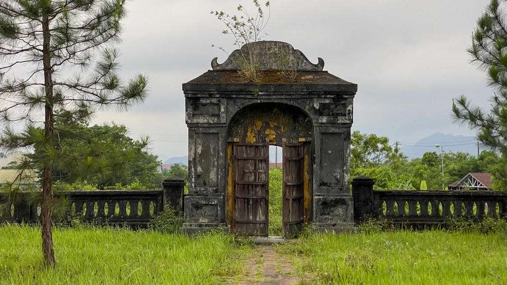 van-mieu-hue-13.jpg