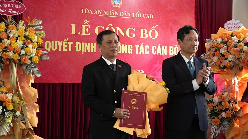 ong-dang-quoc-loc-duoc-bo-nhiem-lam-chanh-an-tand-tp-hue.jpg