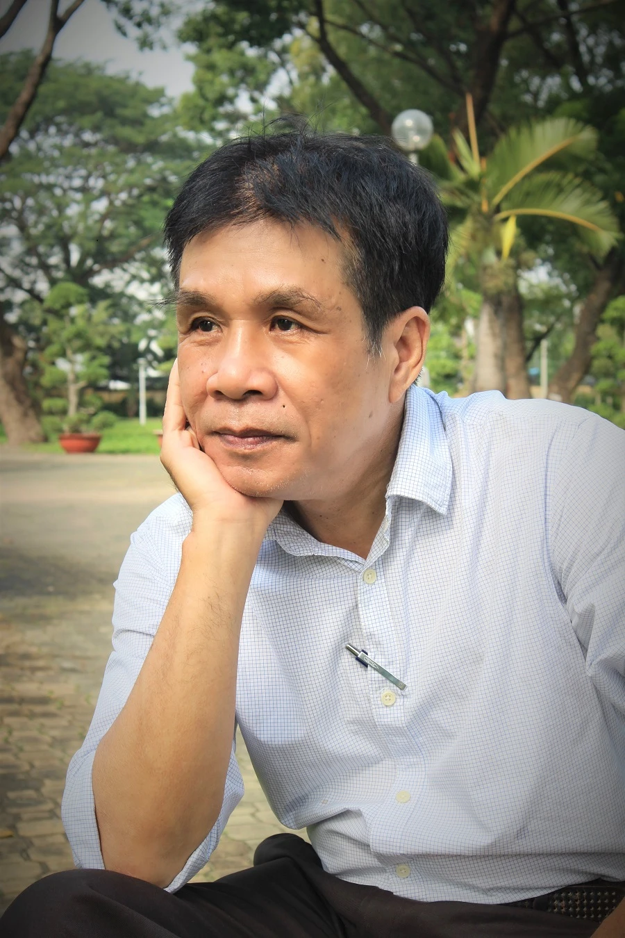 Nhà thơ Lê Minh Quốc: ‘Học tiếng Việt vì tình yêu máu thịt dành cho tiếng Việt’ ảnh 3