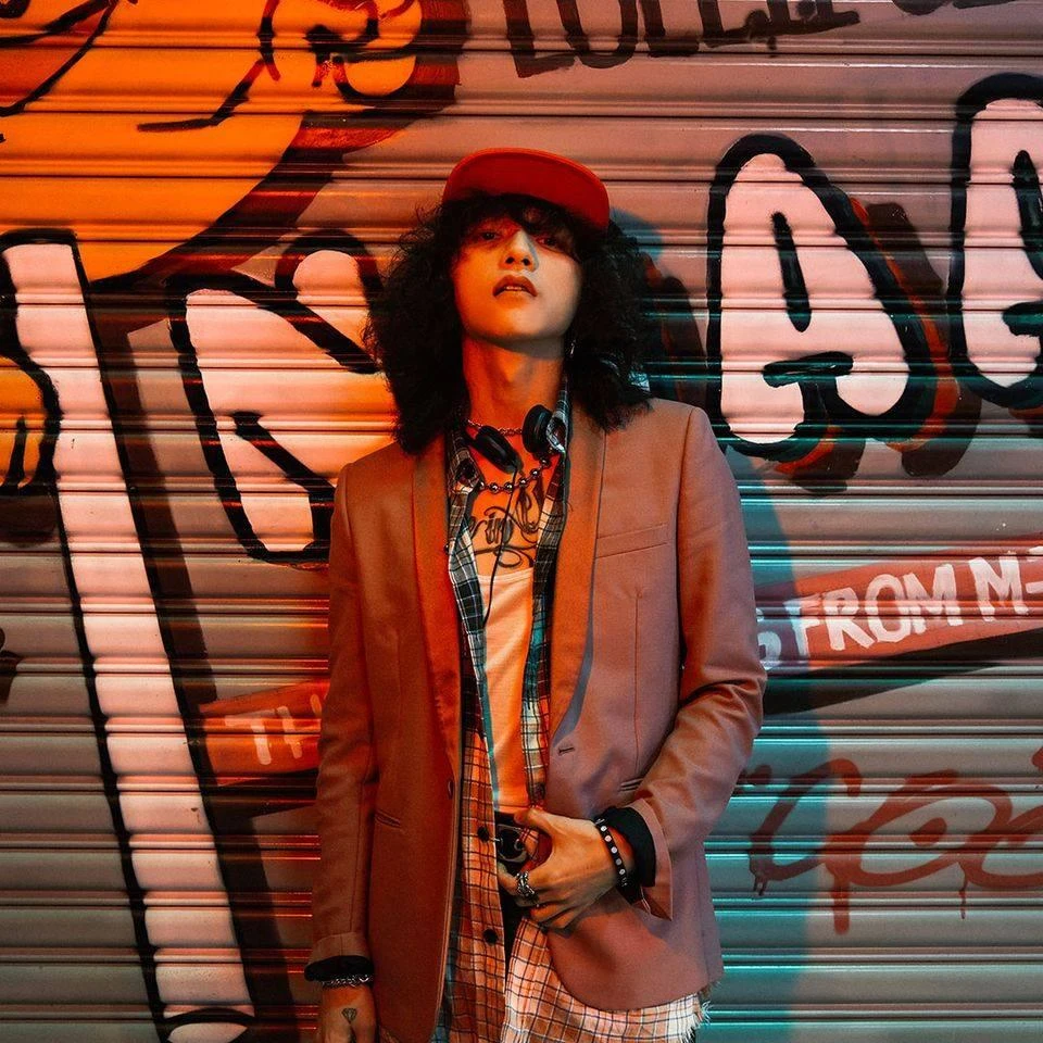 Tạo hình của Sơn Tùng M-TP trong MV "There’s no one at all". Ảnh: M-TP.