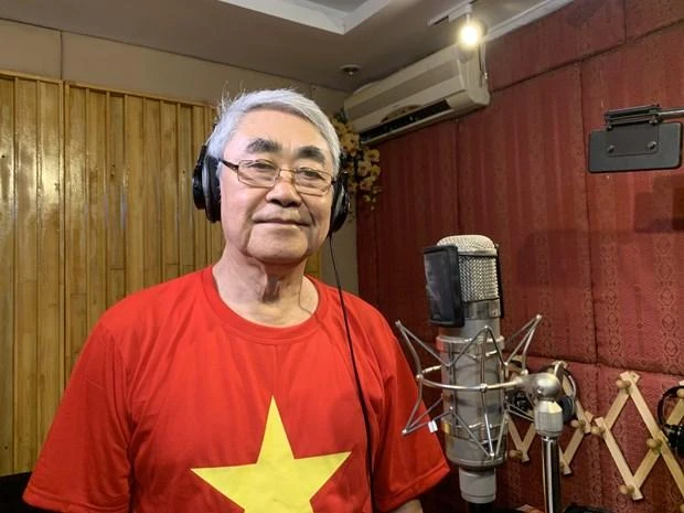 NSND Quang Thọ tham gia MV để cổ vũ tinh thần của các vận động viên Việt Nam. Ảnh: Nhạc sĩ Kiên Ninh.