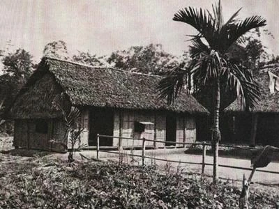 Ngày 19-5-1890, Chủ tịch Hồ Chí Minh sinh tại làng Kim Liên, xã Nam Liên (nay là xã Kim Liên), huyện Nam Đàn, tỉnh Nghệ An, lấy tên Nguyễn Sinh Cung.