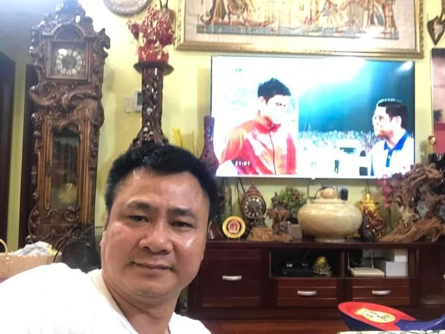 NSND Tự Long viết: “Việt Nam! Vô địch. Hùng Dũng, Mạnh Dũng, Tuấn Tài …Thanh Bình…và HLV Park Hang-seo! Xin cảm ơn tất cả 22/5/2022”. Ảnh: FBNV.