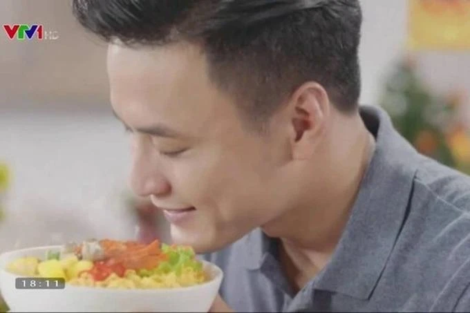 Hồng Đăng trong một clip quảng cáo. Ảnh: Chụp màn hình.