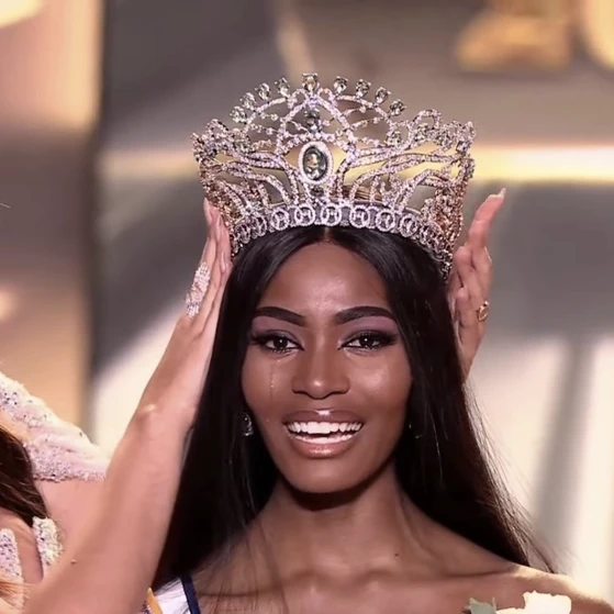 Kết quả chung cuộc, người đẹp Nam Phi Lalela Mswane đã đăng quang ngôi vị cao nhất