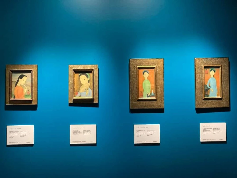 Một góc của triển lãm "Hồn xưa bến lạ". Ảnh: VĂN HÀ Một góc của triển lãm "Hồn xưa bến lạ". Ảnh: VĂN HÀ