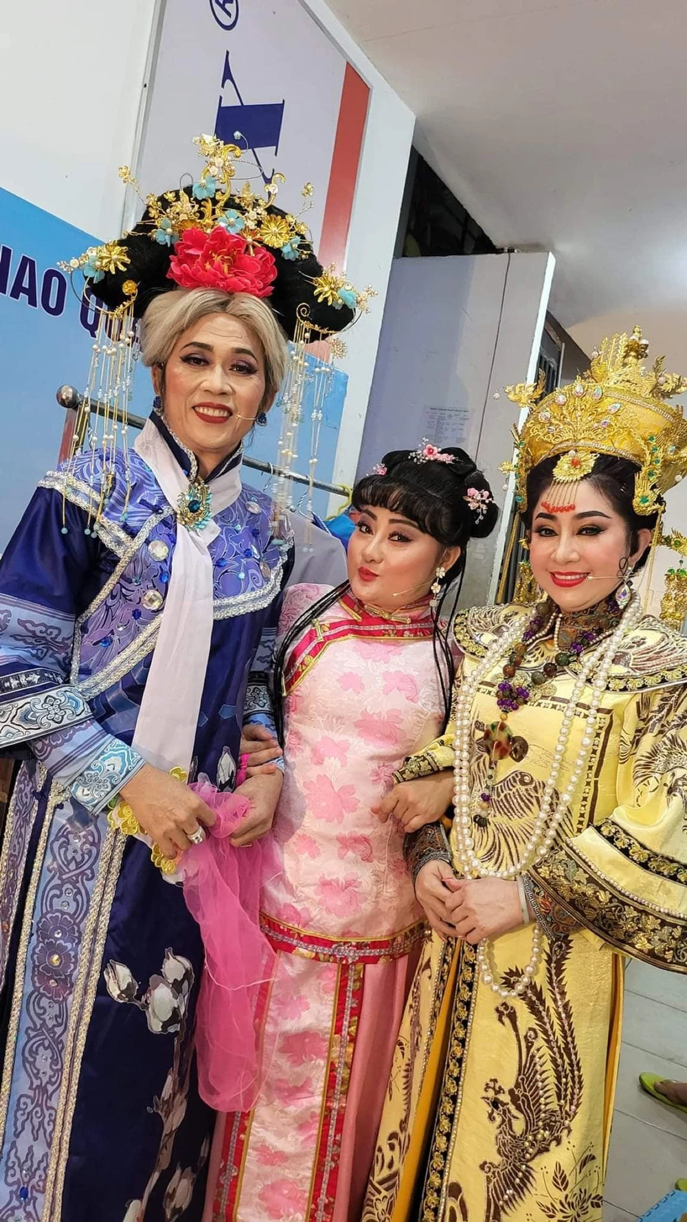 NSƯT Hoài Linh và NSƯT Thoại Mỹ là hai nghệ sĩ gốc miền Trung. Ảnh: Song Minh.