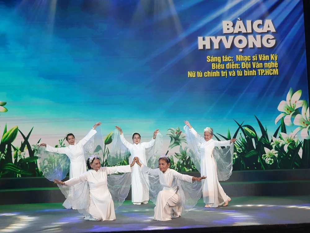 Đội Nữ tù chính trị và tù binh TP.HCM. Ảnh: HÀ NGUYỄN