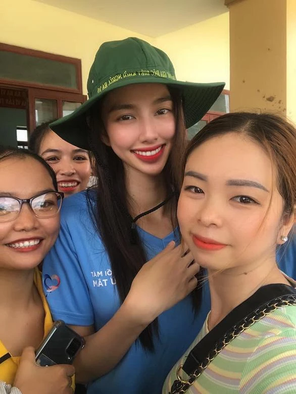 Thùy Tiên được người dân Quảng Ngãi chào đón hôm 2-10. Ảnh: Facebook Pham An Na