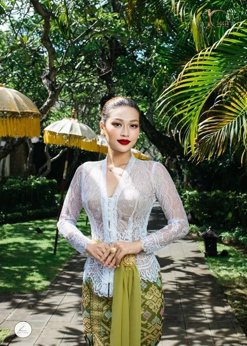 Người hâm mộ đang kêu gọi bình chọn cho Hoa hậu Thiên Ân. Người hâm mộ đang kêu gọi bình chọn cho Hoa hậu Thiên Ân.