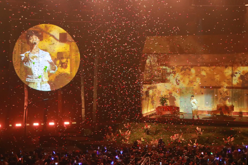 Hoàng Dũng thăng hoa với âm nhạc tại Yên Concert. Ảnh: V.H Hoàng Dũng thăng hoa với âm nhạc tại Yên Concert. Ảnh: V.H