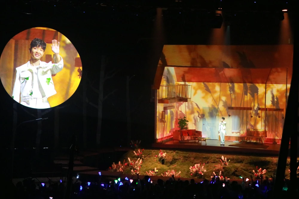 Yên là đêm nhạc Hoàng Dũng dùng để tri ân tuổi đôi mươi của mình. Ảnh: V.H Yên là đêm nhạc Hoàng Dũng dùng để tri ân tuổi đôi mươi của mình. Ảnh: V.H