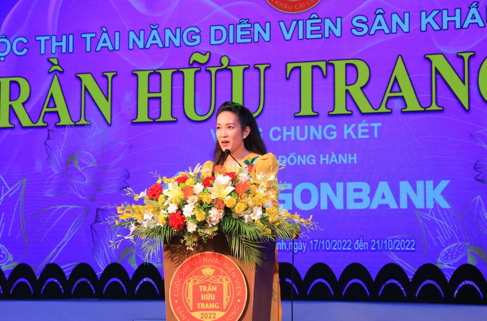 Bà Nguyễn Thị Thanh Thúy, Phó Giám đốc Sở VH&amp;TT TP.HCM, Trưởng ban tổ chức phát biểu khai mạc. Ảnh: VÕ THƠ