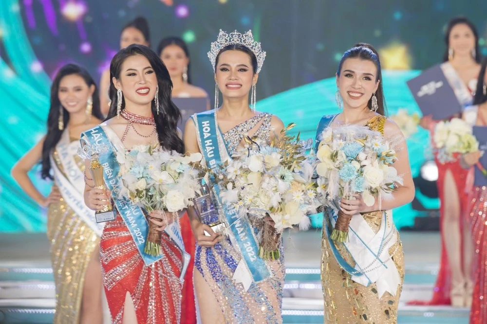 Nguyễn Như Phương đăng quang Hoa hậu Biển đảo Việt Nam 2022. Ảnh: PHÚ HƯNG