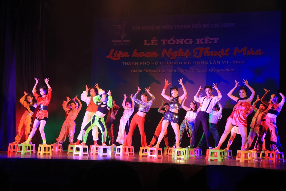 Tác phẩm “Ba tư năm sáu bảy” đến từ CLB VNXK, trường Đại học Khoa học Xã hội và Nhân văn - ĐHQG TP.HCM. Ảnh VÕ THƠ