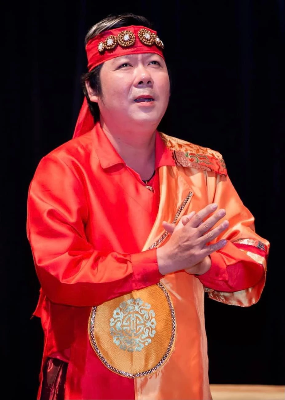 Đạo diễn Chánh Trực giảng dạy tại ĐH Sân khấu Điện ảnh TP.HCM và đạo diễn của Sân khấu kịch 5B. Ảnh: FBNV