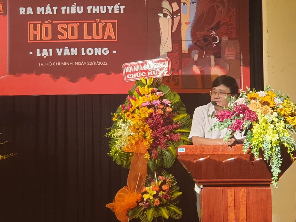 Nhà thơ Lê Thiếu Nhơn. Ảnh: HÀ NGUYỄN