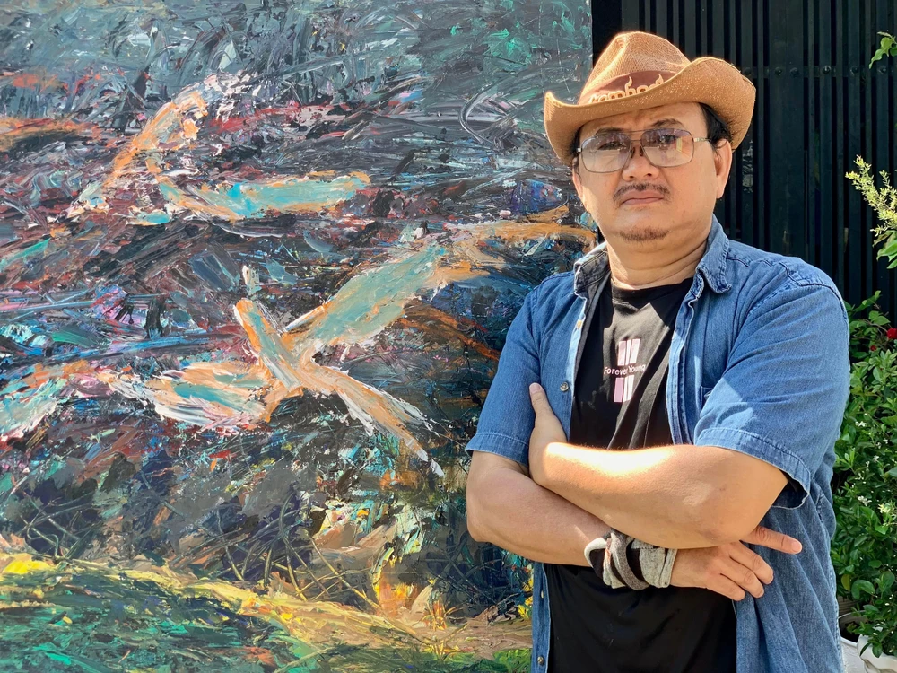 Hoạ sĩ Hoàng Võ. Ảnh: NVCC