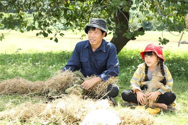 Hình ảnh trong phim Mẹ rơm. Ảnh: ĐPCC Hình ảnh trong phim Mẹ rơm. Ảnh: ĐPCC