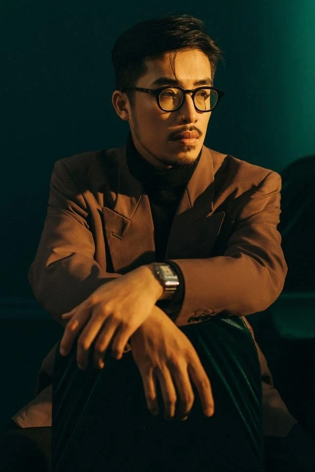 Vũ gây chú ý với album Một vạn năm. Ảnh: FBNV