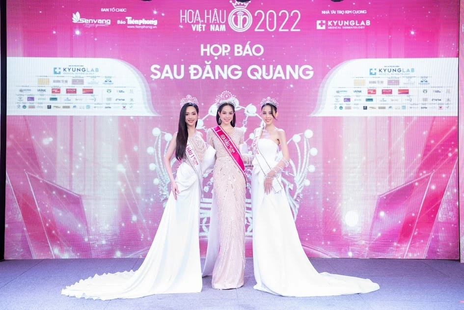 Top 3 Hoa hậu Việt Nam 2022 tại buổi họp báo trưa 24-12. Ảnh: KIẾNG CẬN Top 3 Hoa hậu Việt Nam 2022 tại buổi họp báo trưa 24-12. Ảnh: KIẾNG CẬN