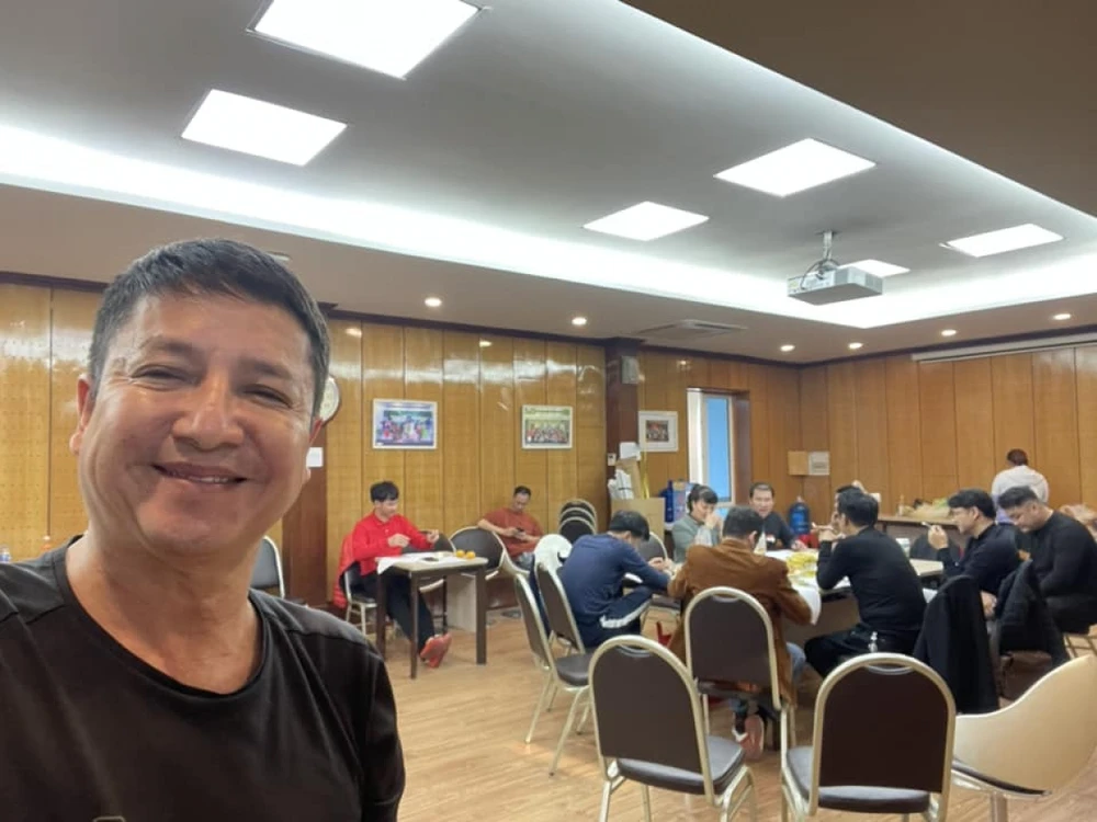 NSUT Chí Trung chia sẻ cảnh hậu trường tập luyện. Ảnh: FBNV