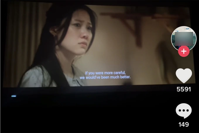 Một video quay lén cảnh nhân vật Ngọc Nhi tranh cãi với bạn trai trong "Nhà bà Nữ" được đăng lên TikTok. Ảnh: Chụp màn hình